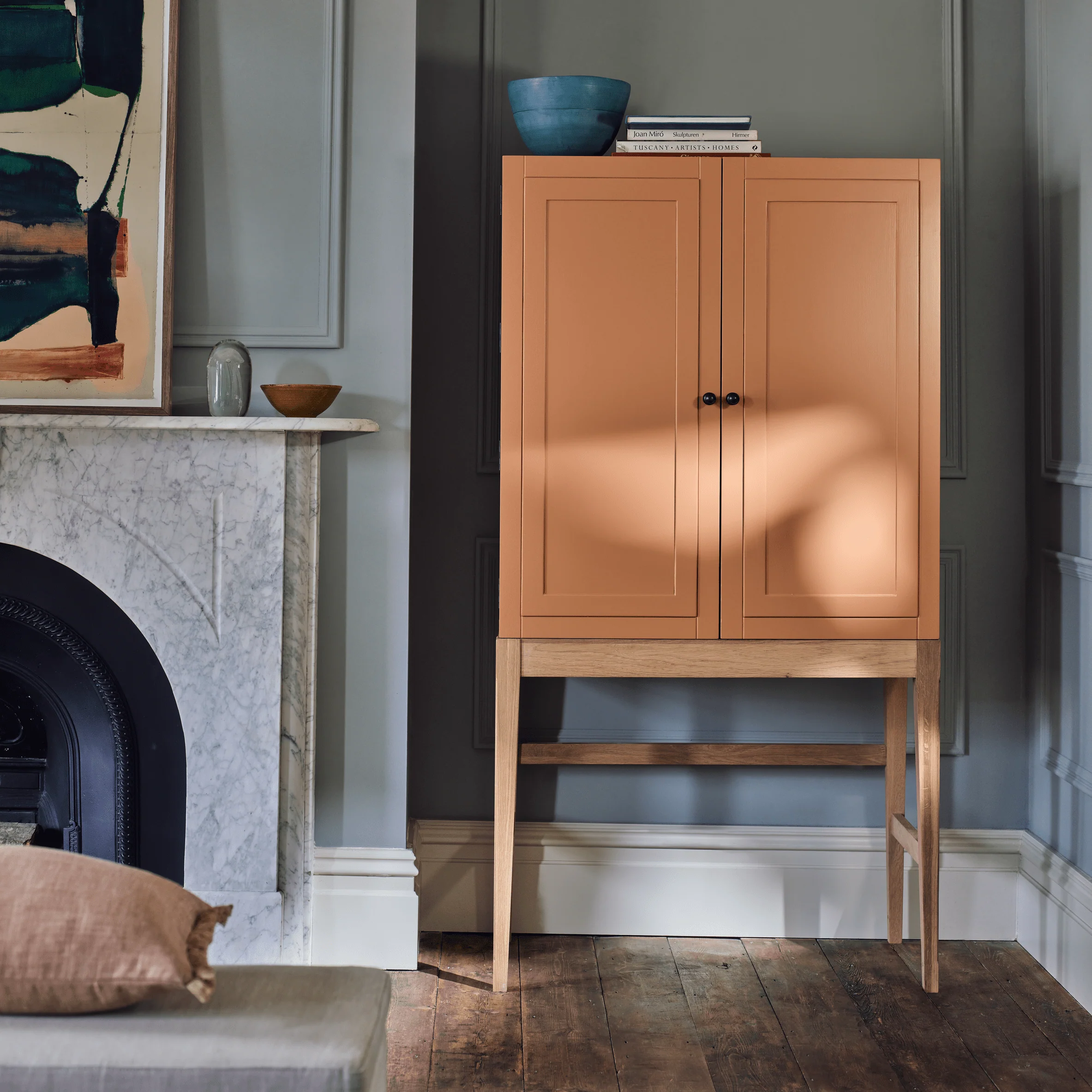 Ardingly Mirrored Drinks & Storage Cabinet with Oak Base