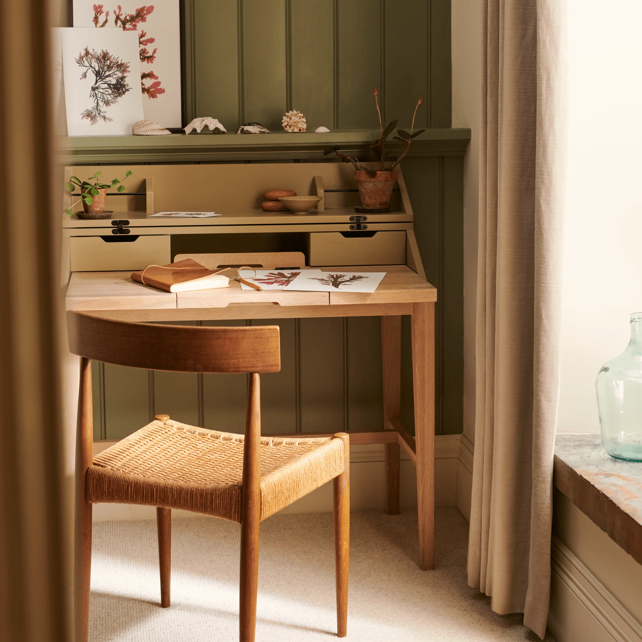 Ardingly Compact Desk with Storage