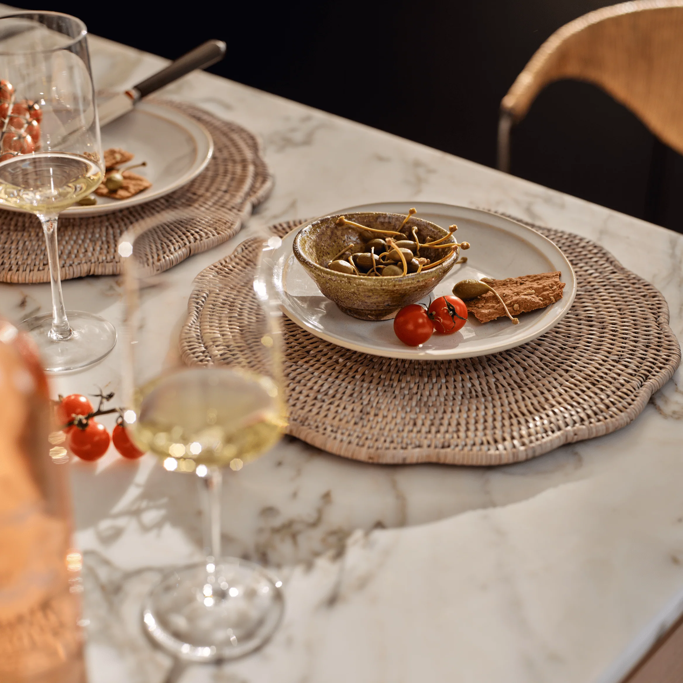 Ashcroft Scalloped Placemat Round - Set of 6 - Image 2