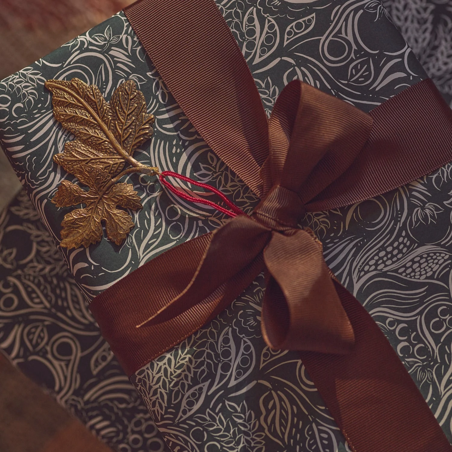 Ashridge Maple Leaf Hanging Decoration, Bronze - Image 3