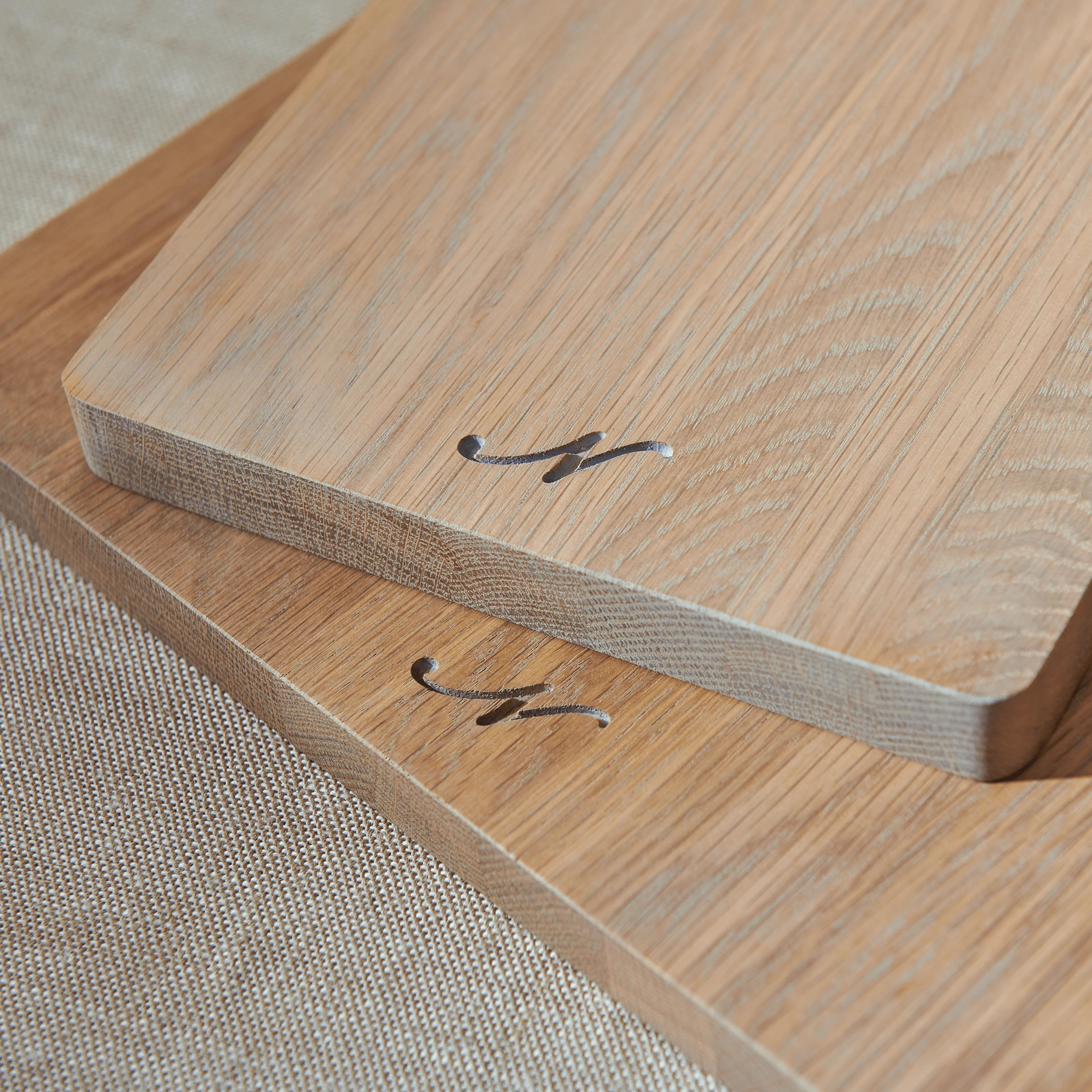 Borough Long Oak Chopping Board, Seasoned - Image 3