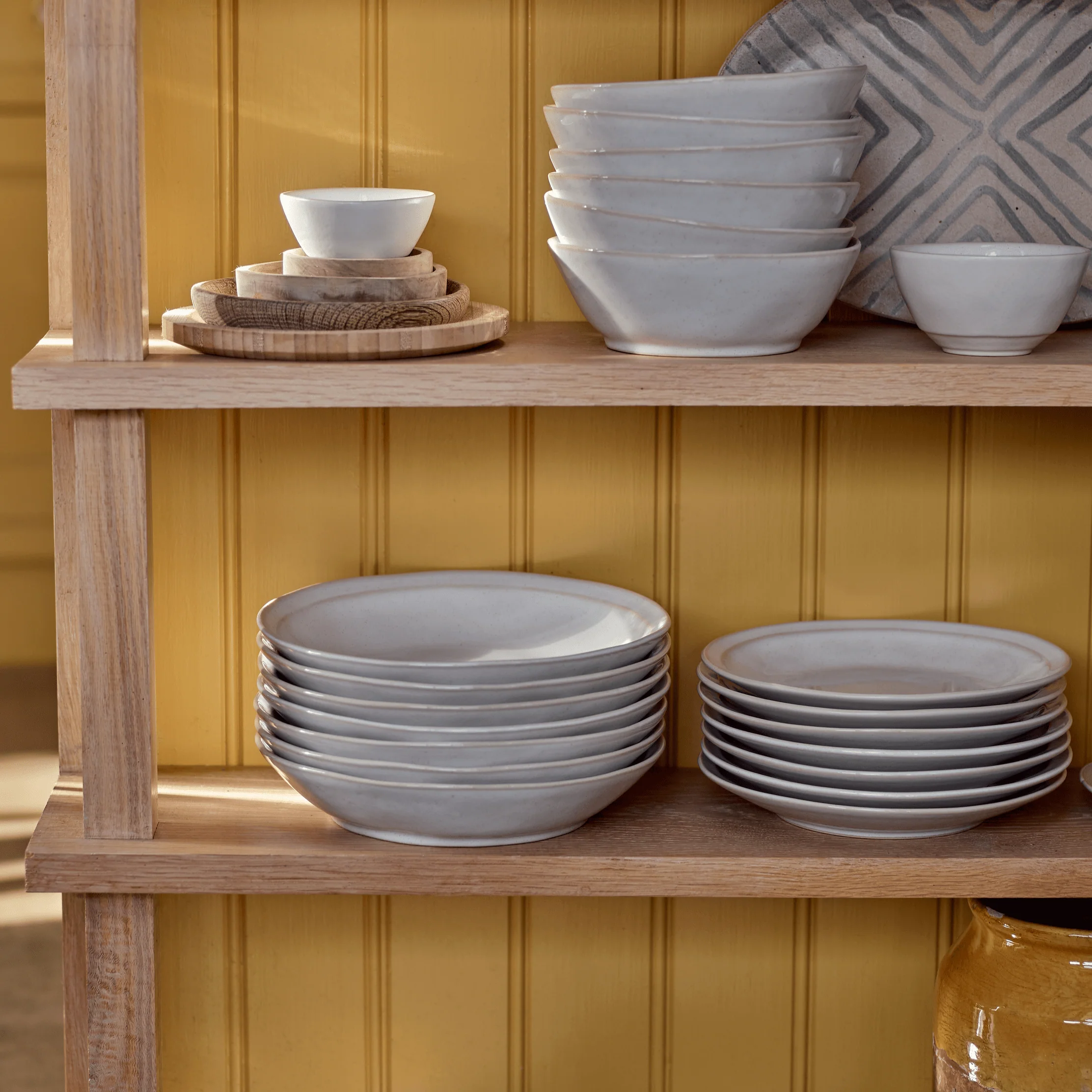 Clovelly Dinner Plate - Reactive White, Set of 6 - Image 3