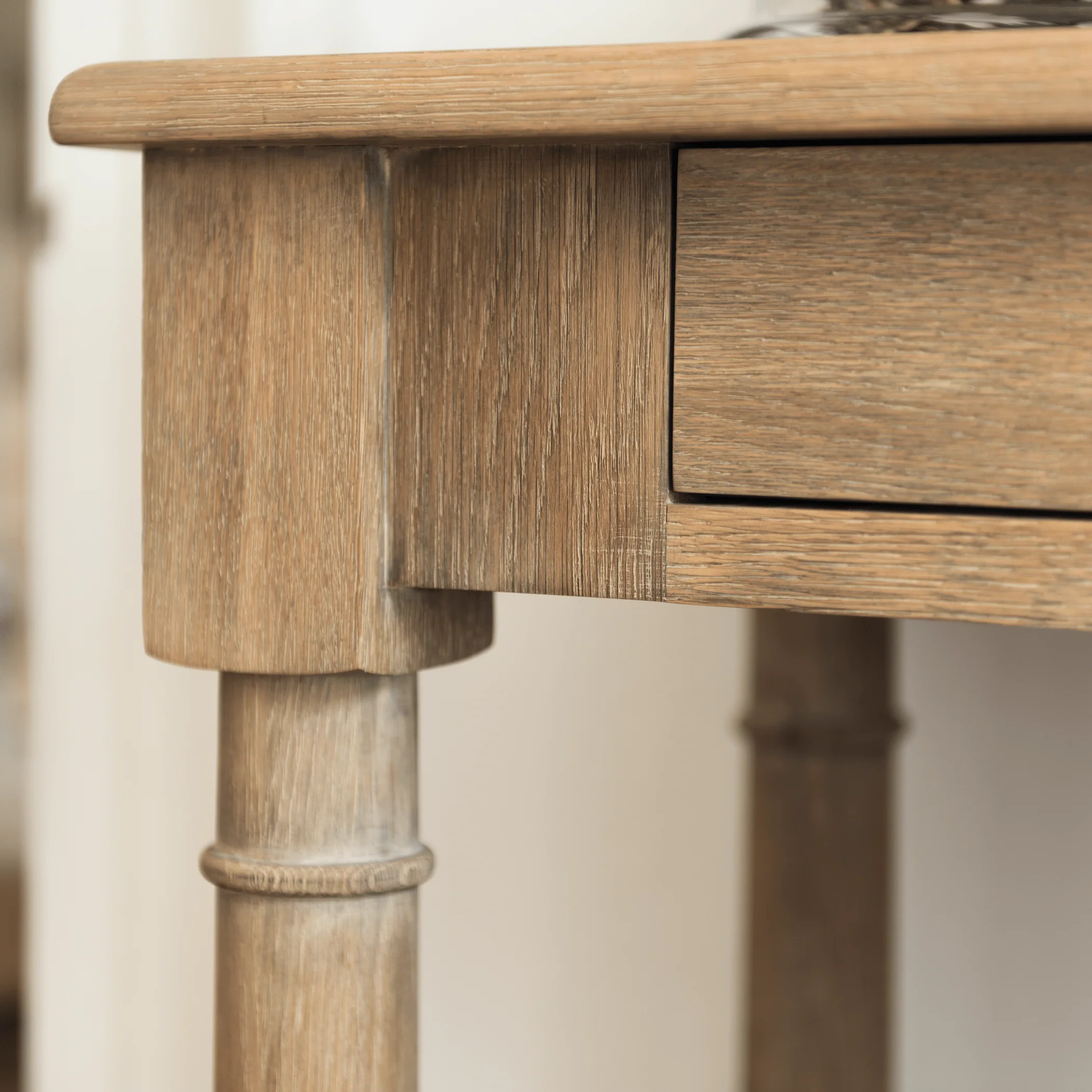 Edinburgh Console Table - Image 4
