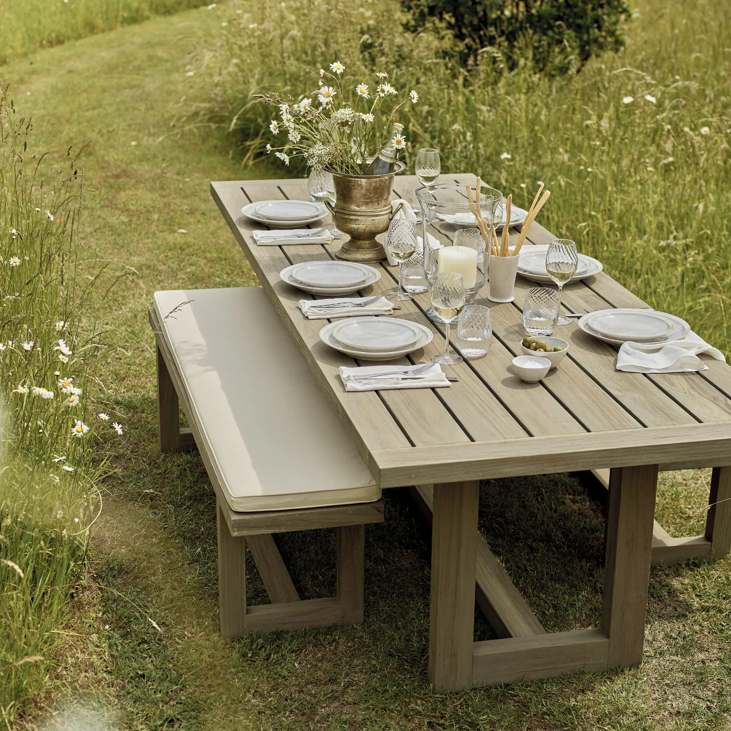 Pembrey 8 Seater Teak Garden Dining Table - Image 7