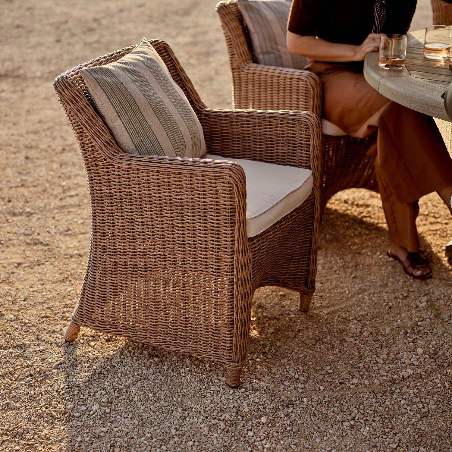 Stanway Wicker Garden Carver Dining Chair, Honey - Image 2
