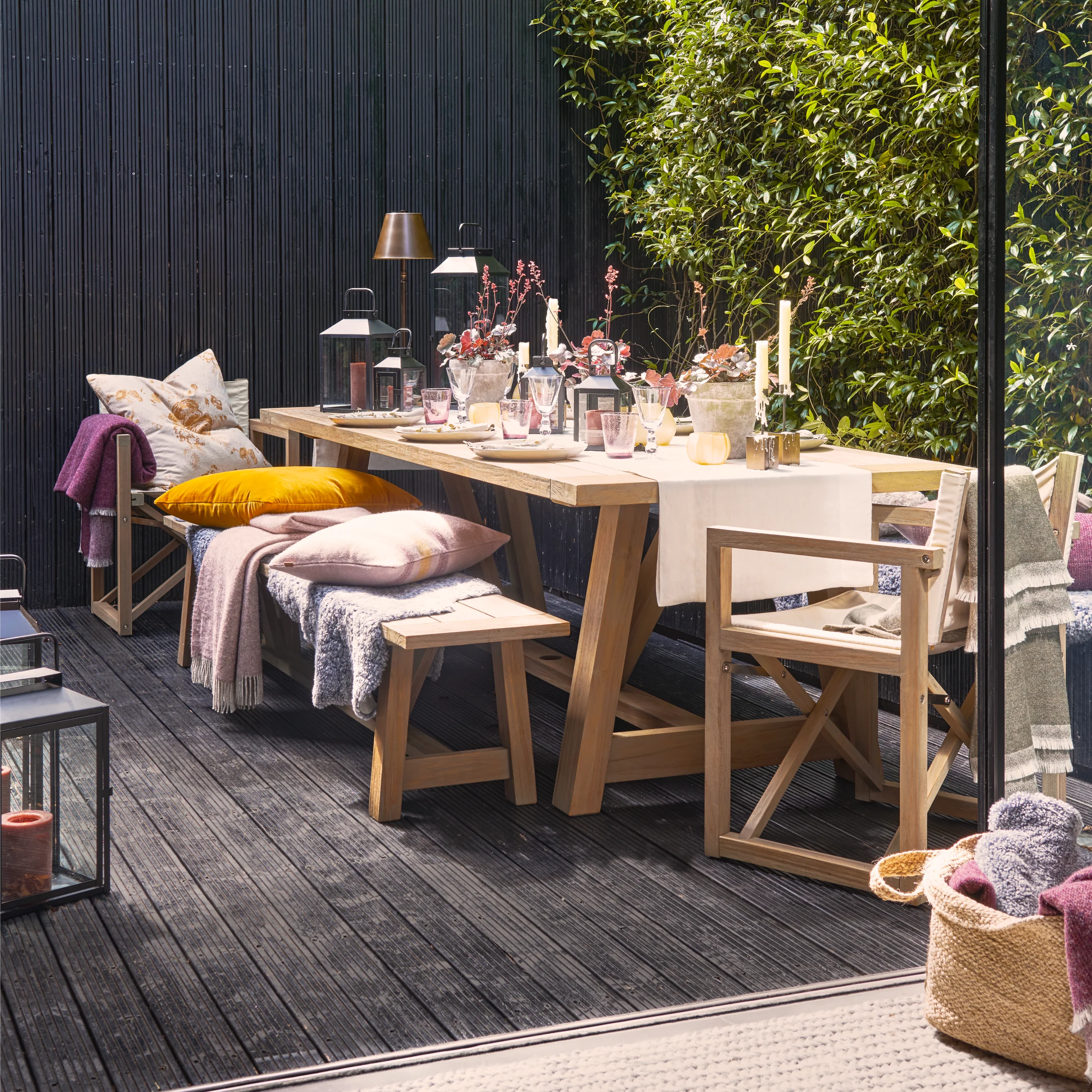 Stanway 4 Seater Teak Garden Bench - Image 5
