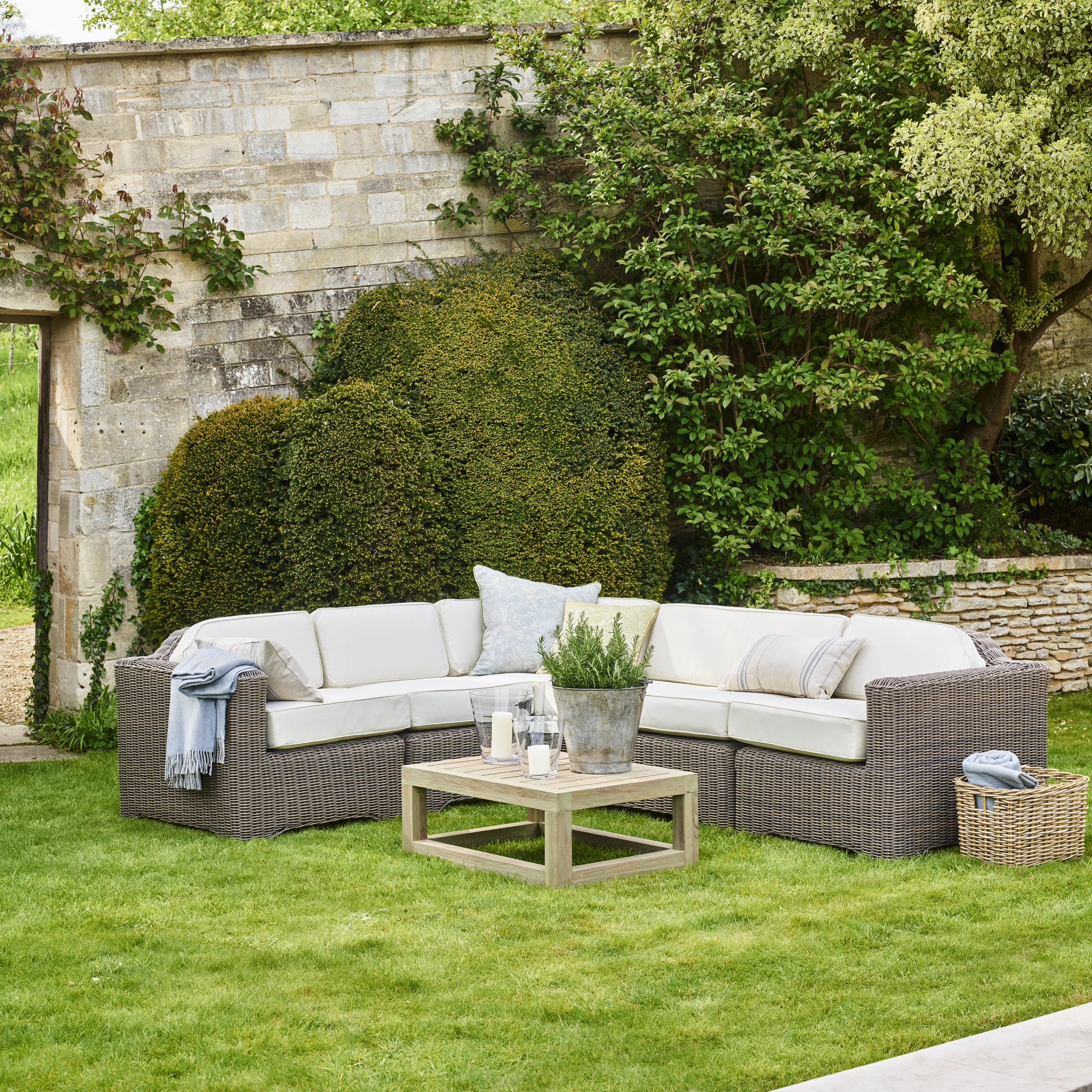 Tresco Modular Wicker Garden Sofa Component - Image 6