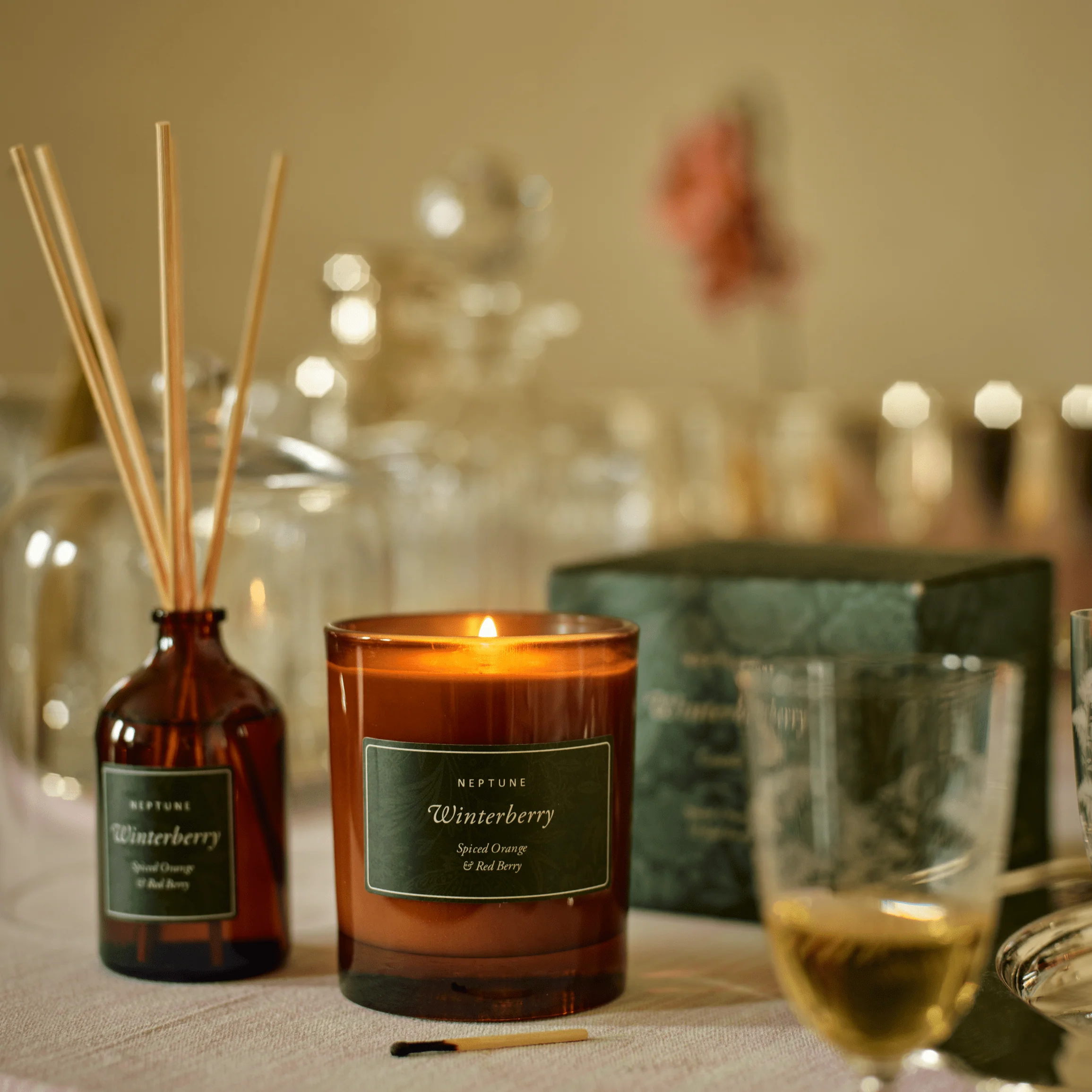 Winterberry Candle, Spiced Orange & Red Berry - Image 6